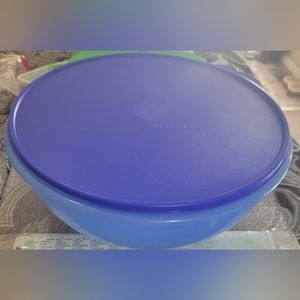 Tupperware 274 Fix N Mix 12” Bowl  w/ Seal, 26 Cups Blue